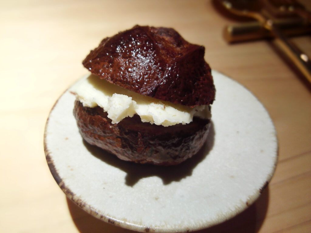 自家製バターとバゲット