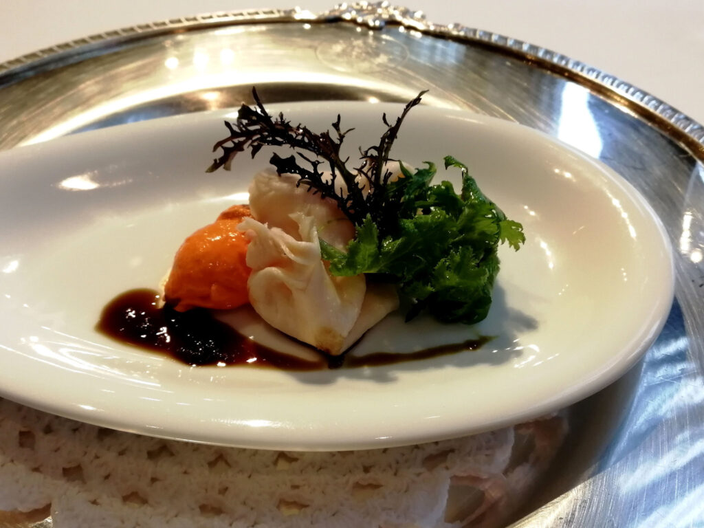 北海道産 殻付き牡蠣の香ばしいセメル粉揚げ